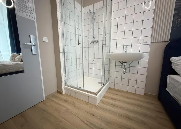 Odeon Near Nestroyplatz With Self Check-in & Private External Bathroom *