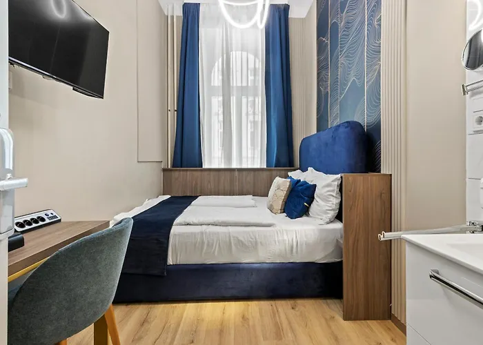 Odeon Near Nestroyplatz With Self Check-in & Private External Bathroom Відень