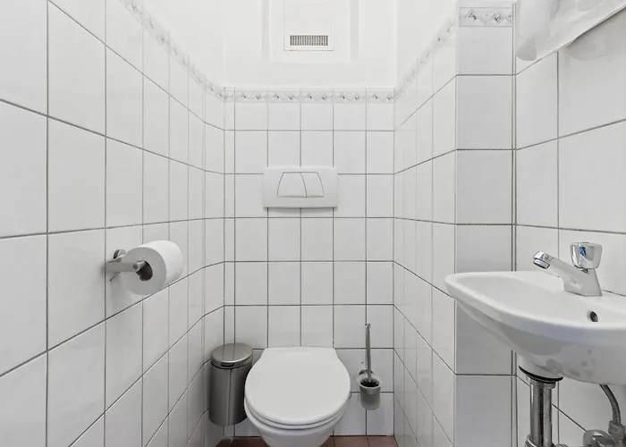 Готель Odeon Near Nestroyplatz With Self Check-in & Private External Bathroom *
